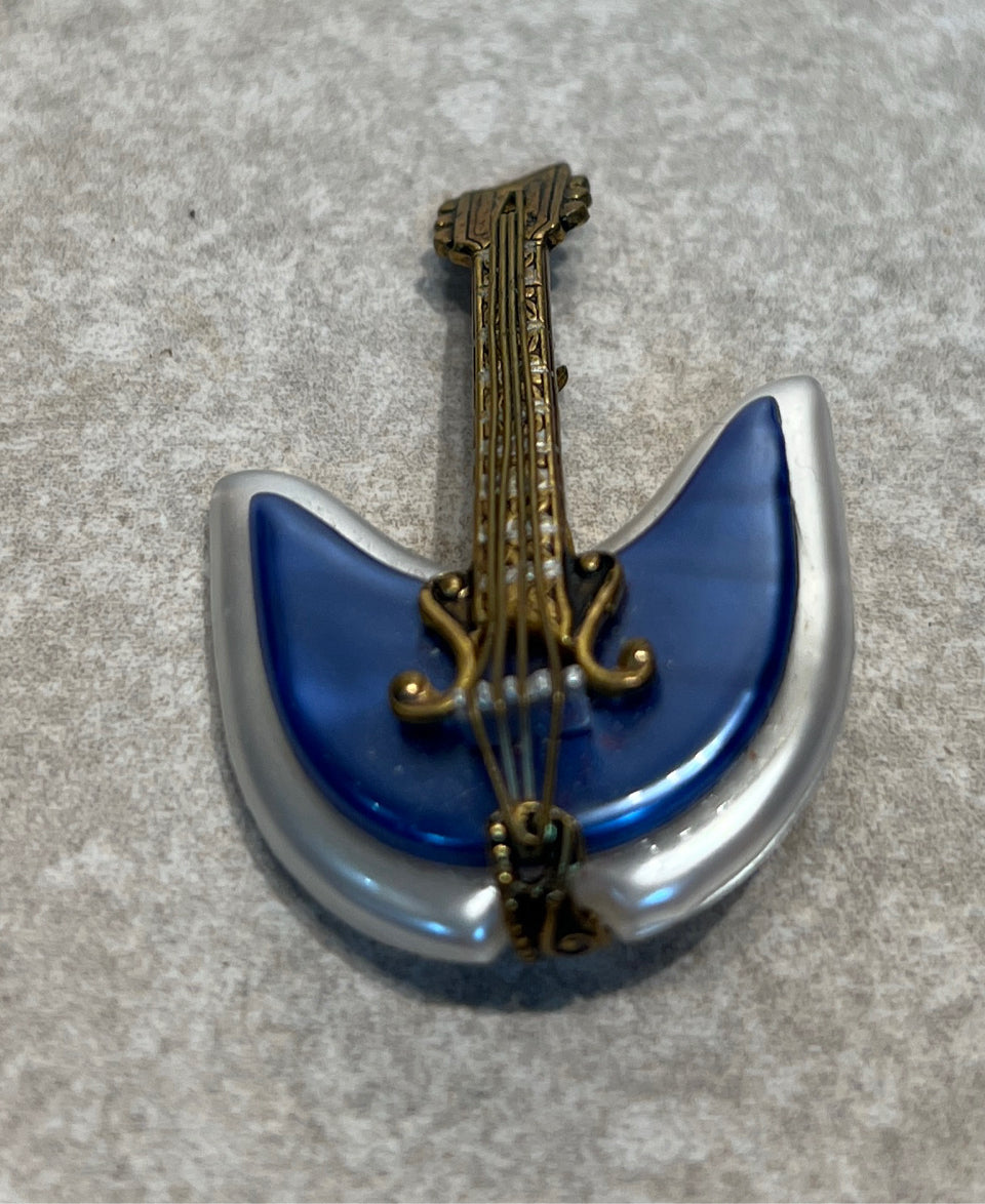 Spain Guitar Pin