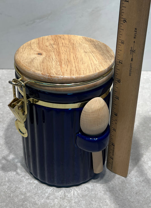 Canister