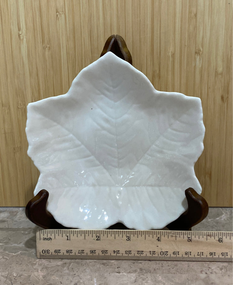 Belleek Leaf Plate