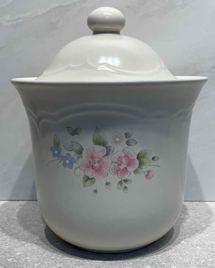 Pfaltzgraff Covereed Jar