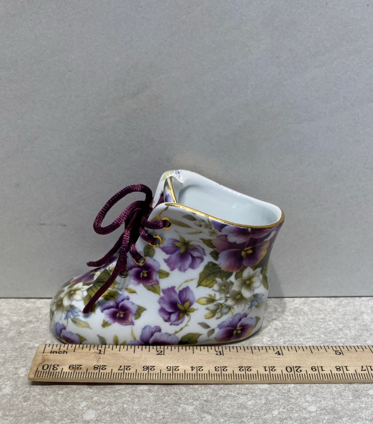 Shoe