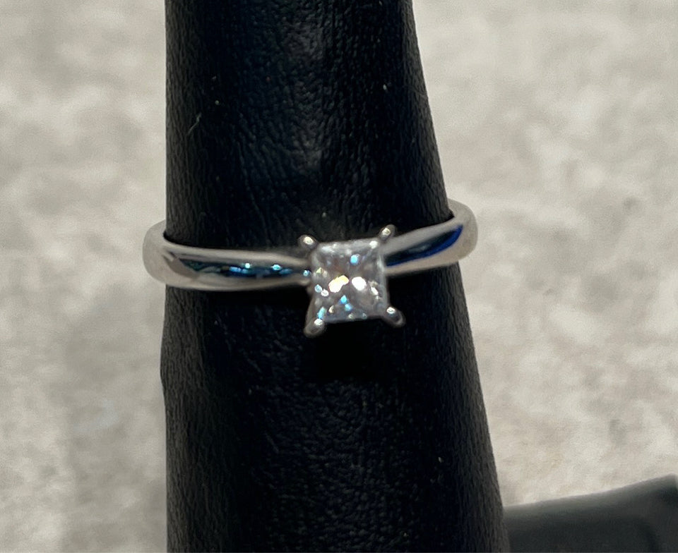 14K Ring - Size 4.5