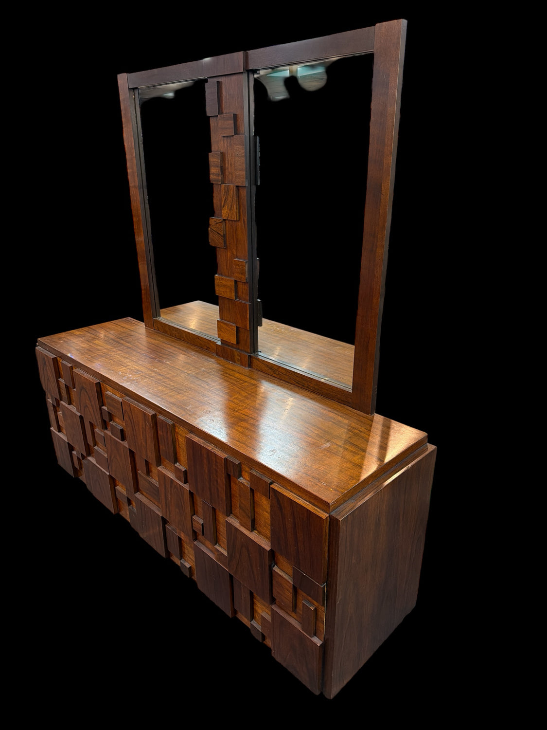 Lane Dresser With Mirror