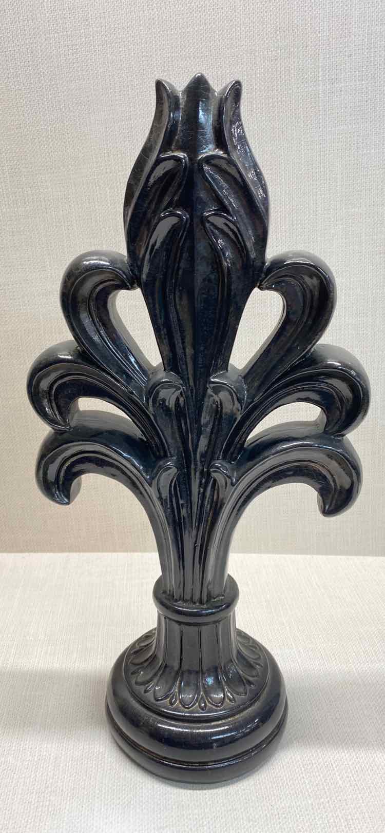 Fleur De Lis Figure