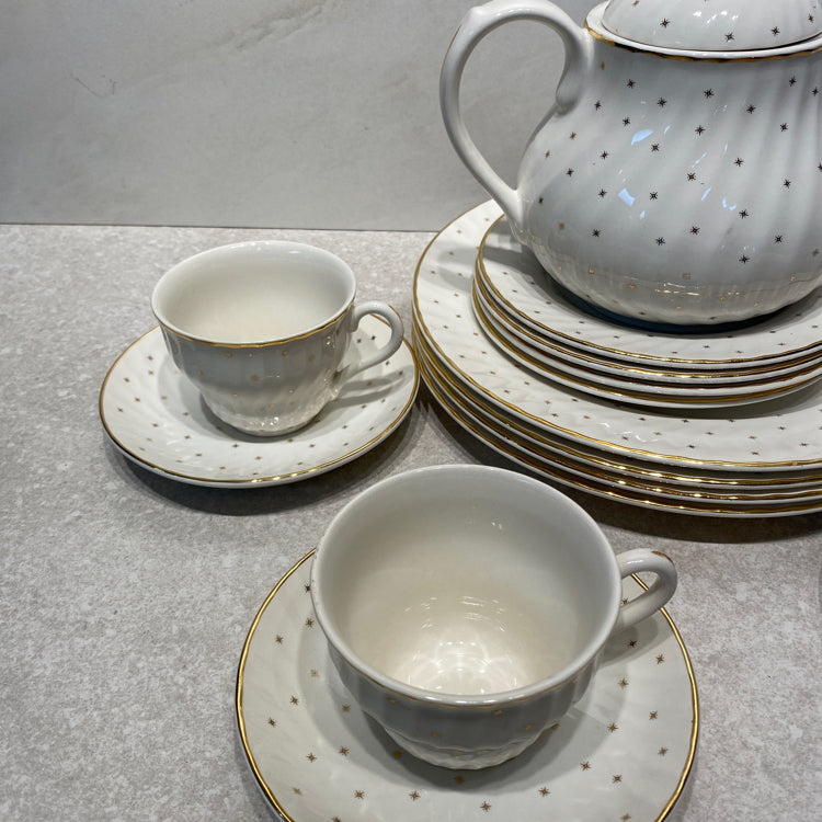 Laura Ashley Dinnerware Set