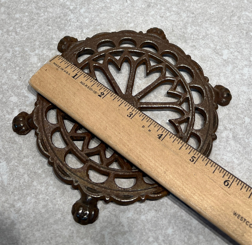 Trivet