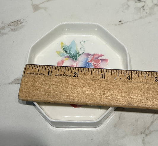 Aynsley Dish