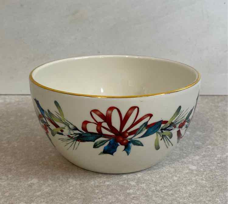 Winter Greetings Lenox Bowl