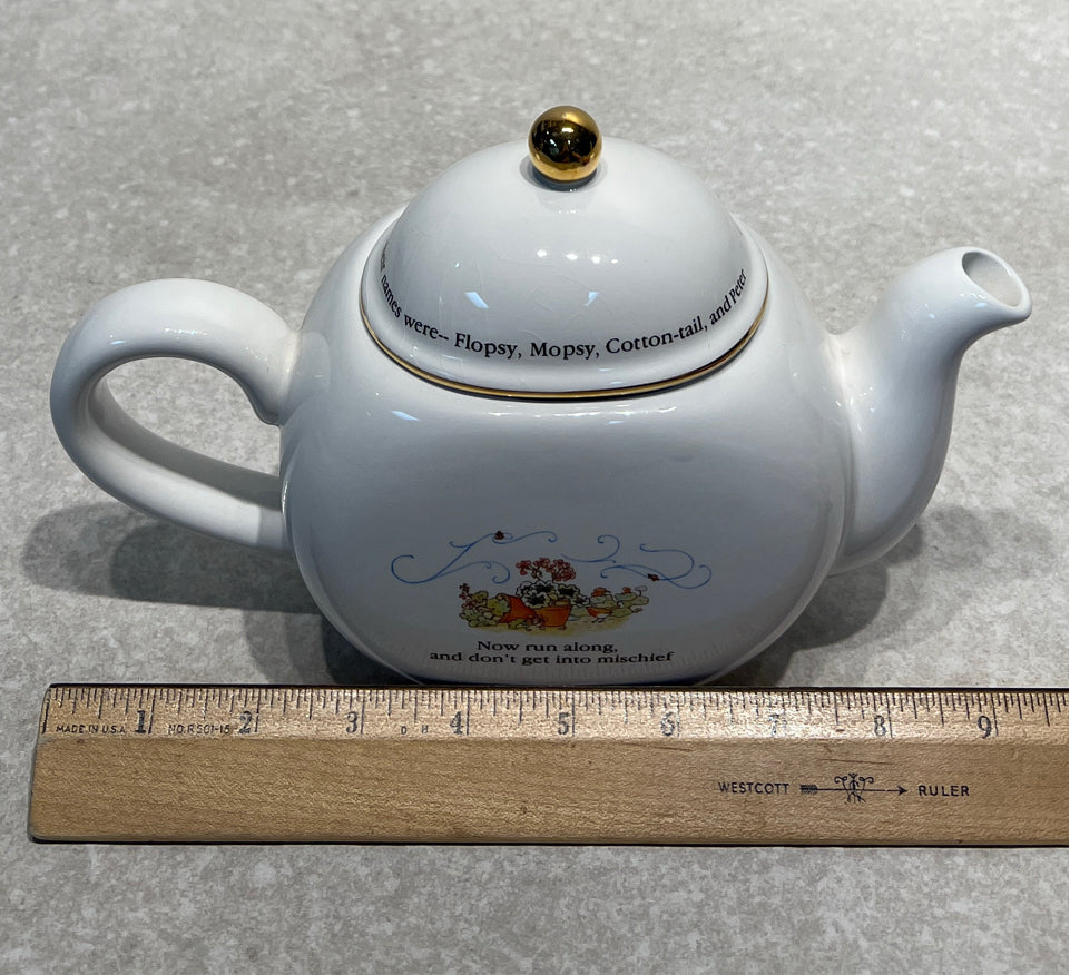 Baetrix Potterty Teapot