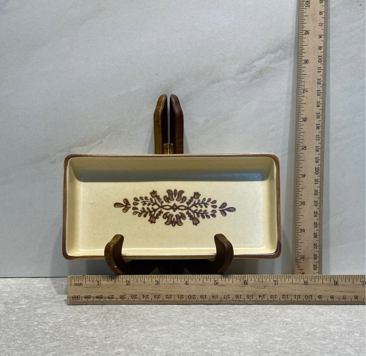 Set of 4 Pfaltzgraff Trays