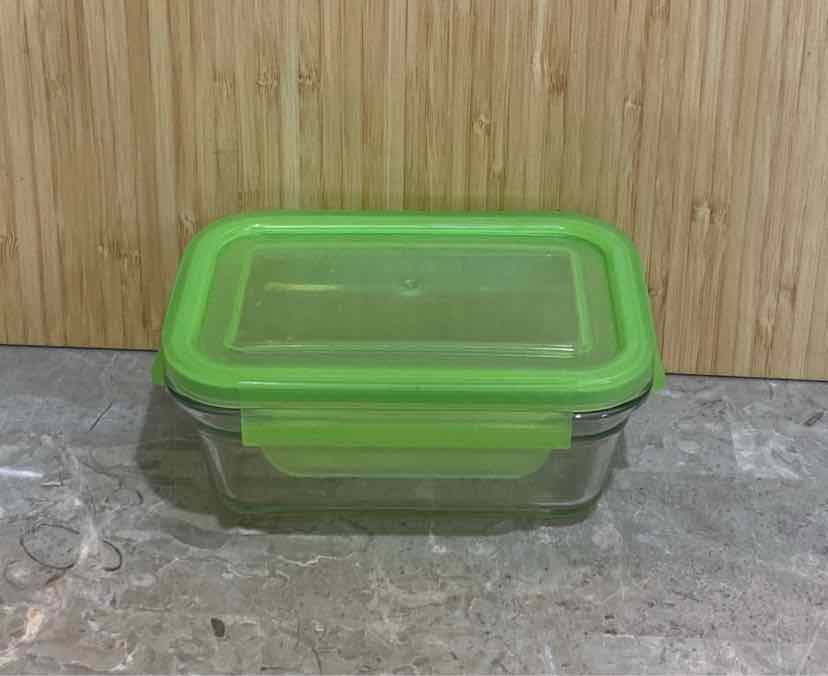 Snapware Covered Bowl