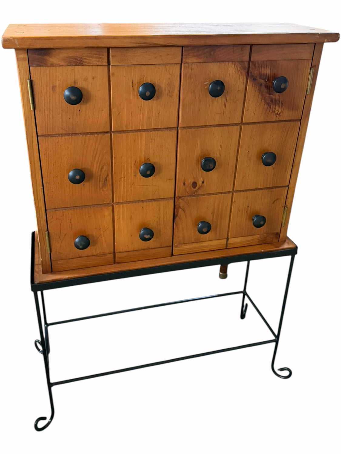 Chest on Stand