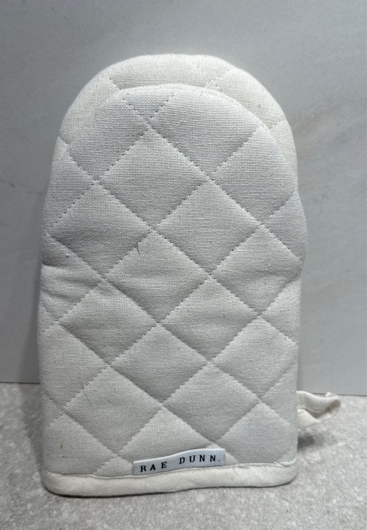 Rae Dunn Oven Mitt