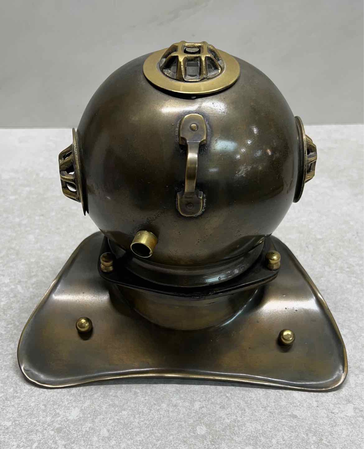 Divers Helmet