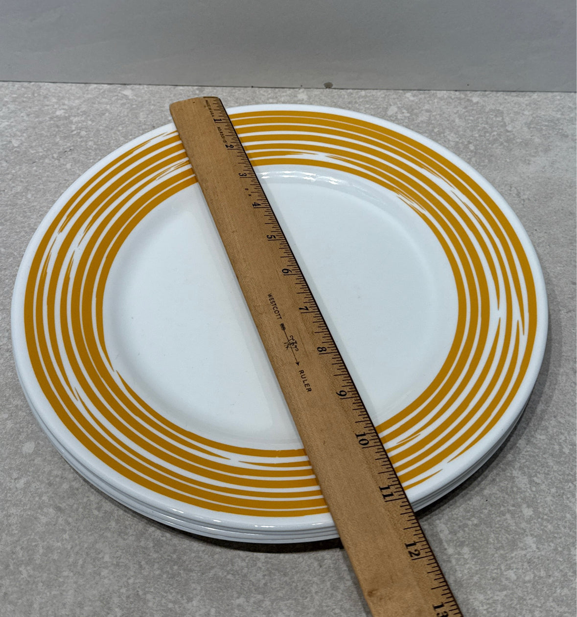 Set of 4 Corelle Plates