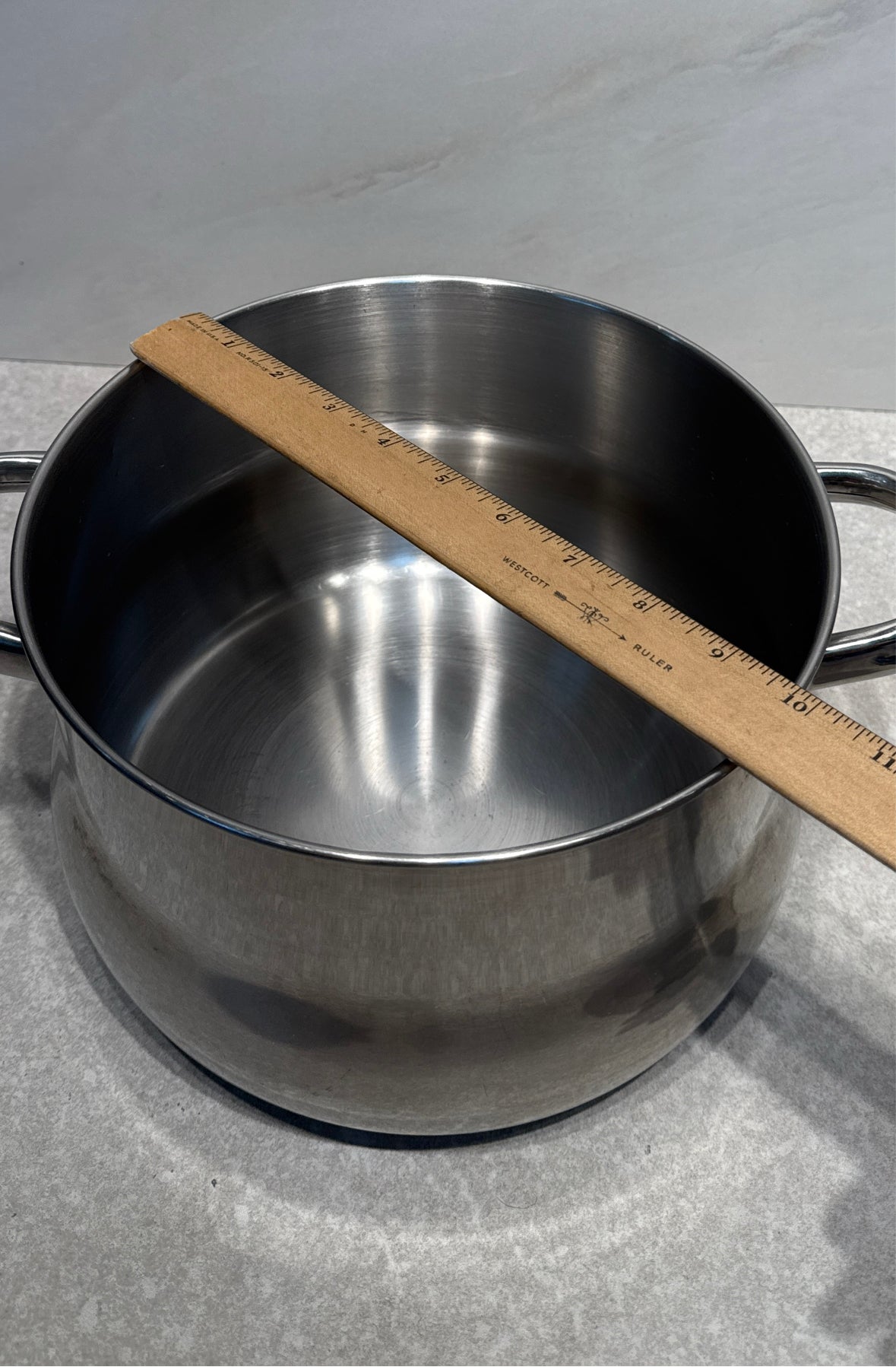 Covered pot