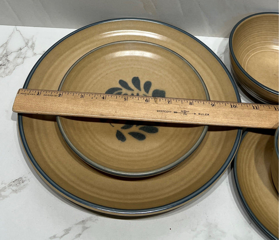 5-Piece Pfaltzgraff Place Setting