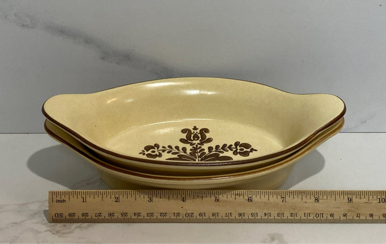 Set of 2 Pfaltzgraff Dishes