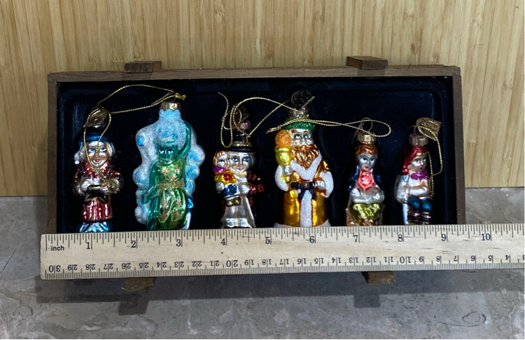 Thomas Pacconi - 6 Christmas Carol Ornaments