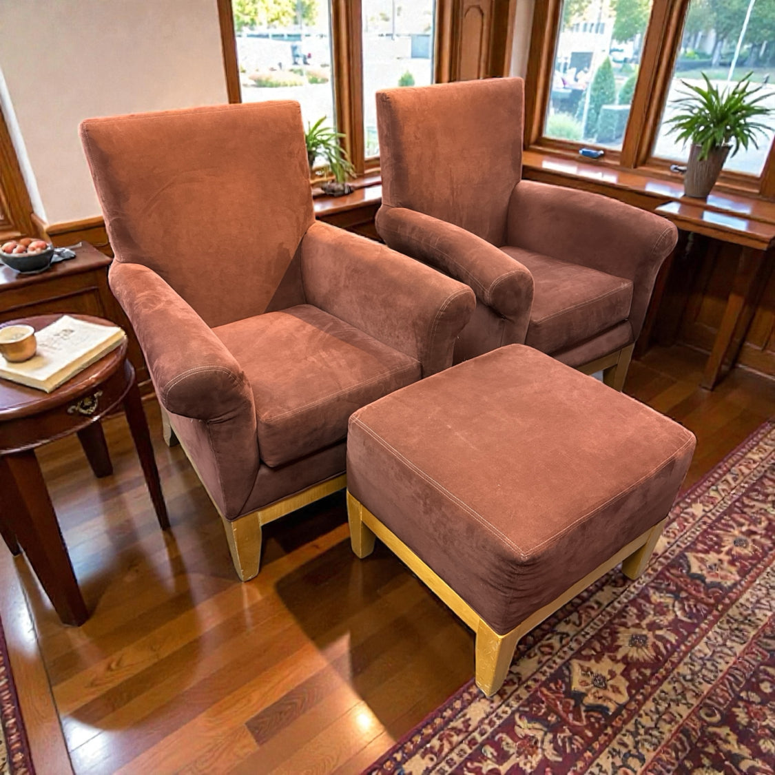 Set of 2 Mark David Chairs With 1 Ottoman