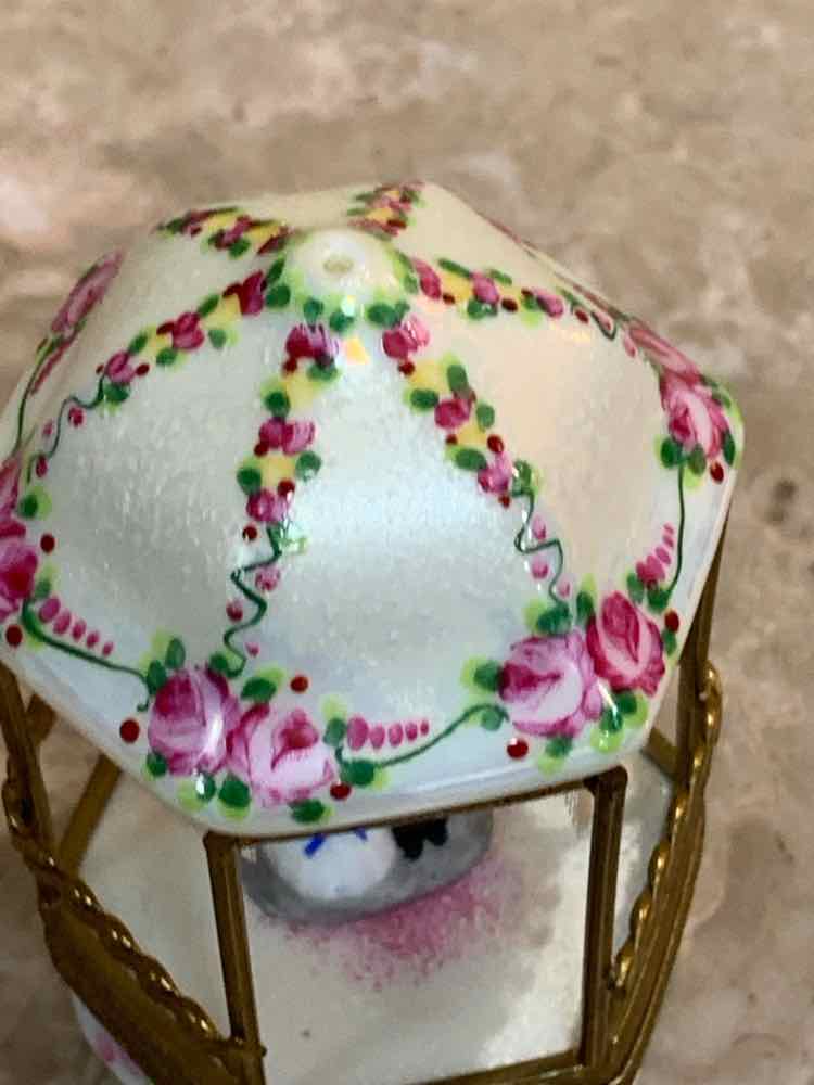 Peint Mein Wedding Gazebo Trinket - as is