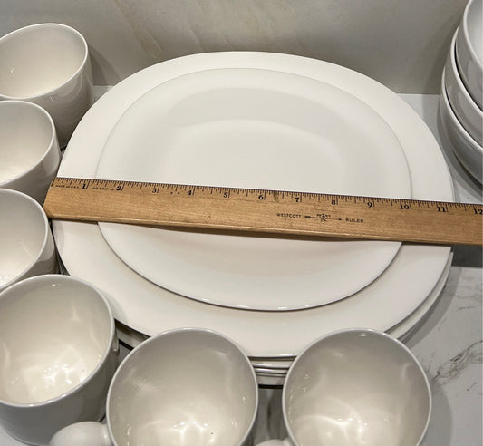 Villeroy And Boch Dinnerware Set