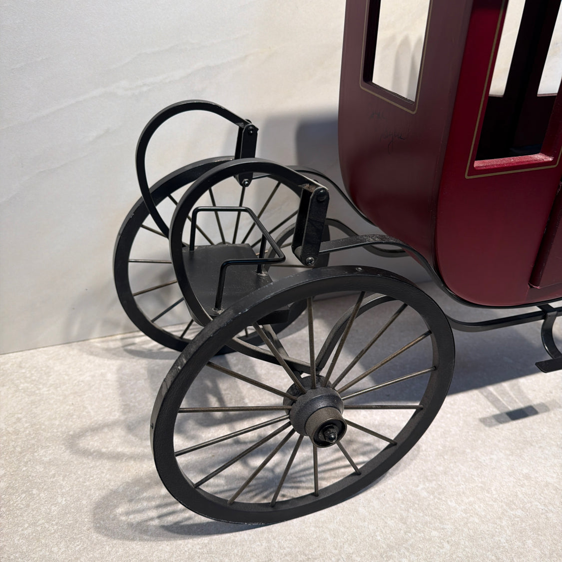 Byer's Choice Stagecoach Wagon