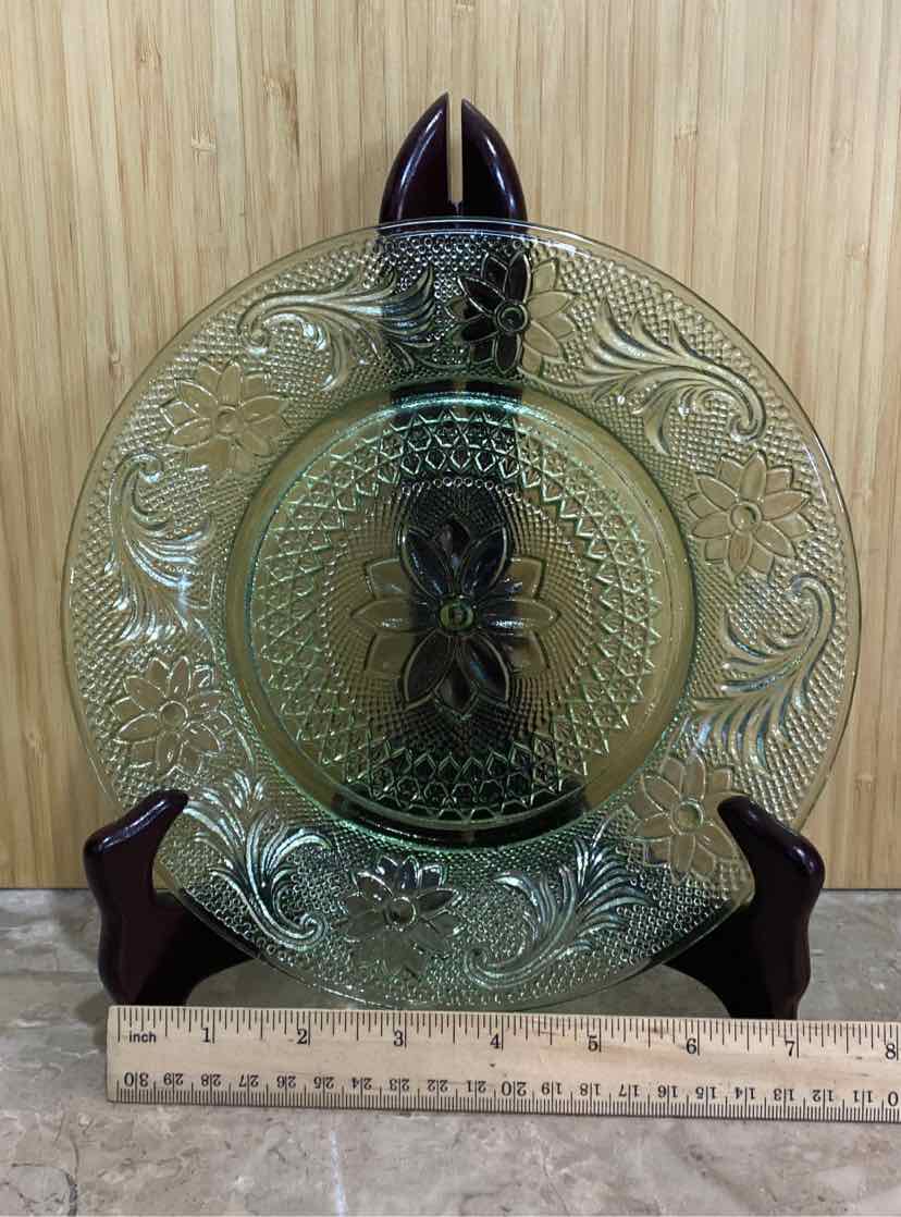 Set of 4 Tiara Chantilly Plates