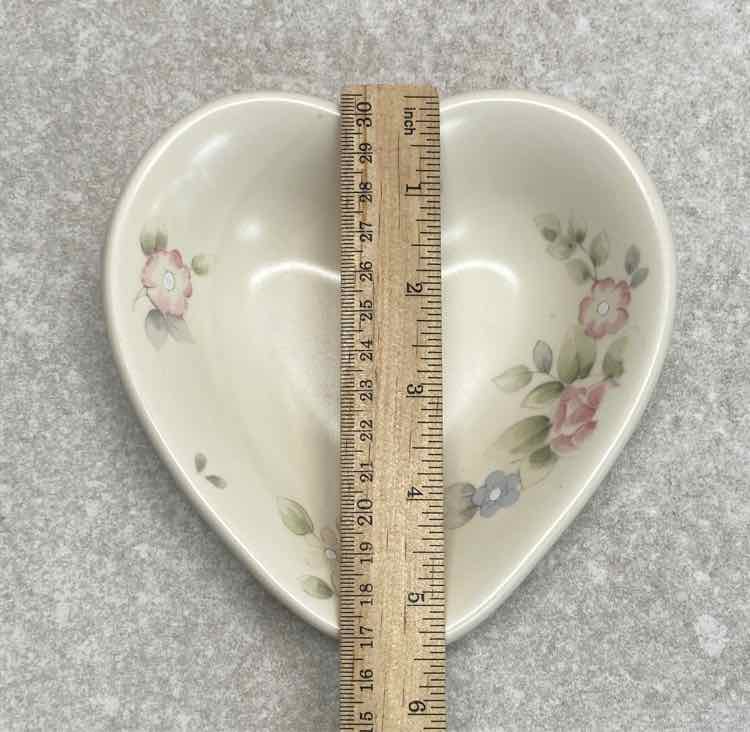 Pfaltzgraff Heart Plate