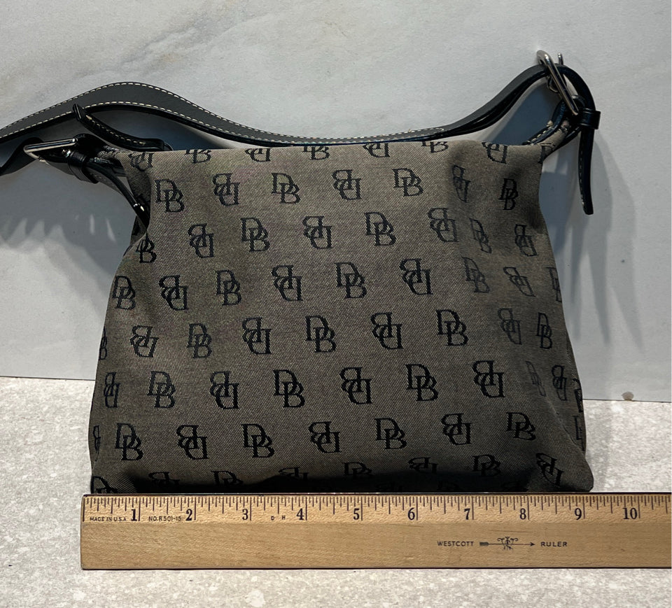 Dooney And Bourke Handbag *