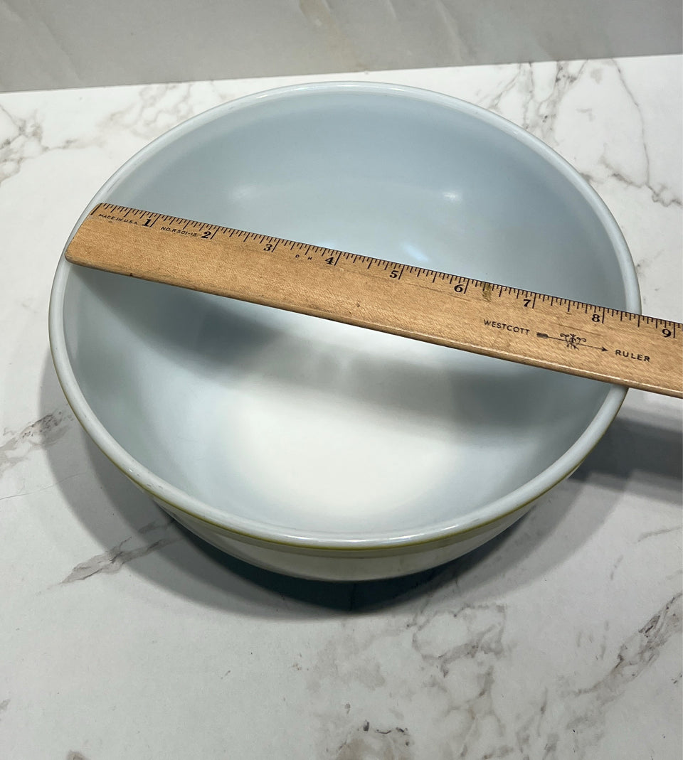 Pyrex Bowl 403