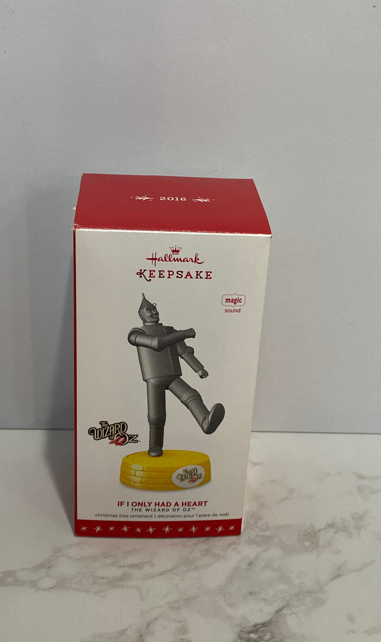 Hallmark Ornanetn