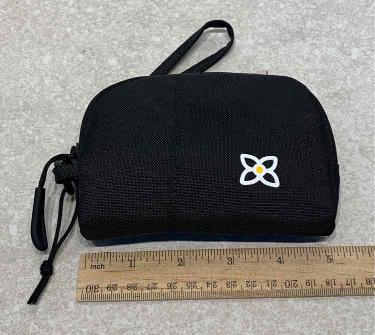 Sherpani Wristlet