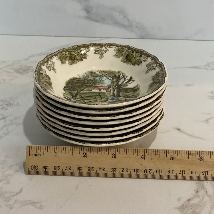 Friendly Village - Set of 8 Berry Bowls