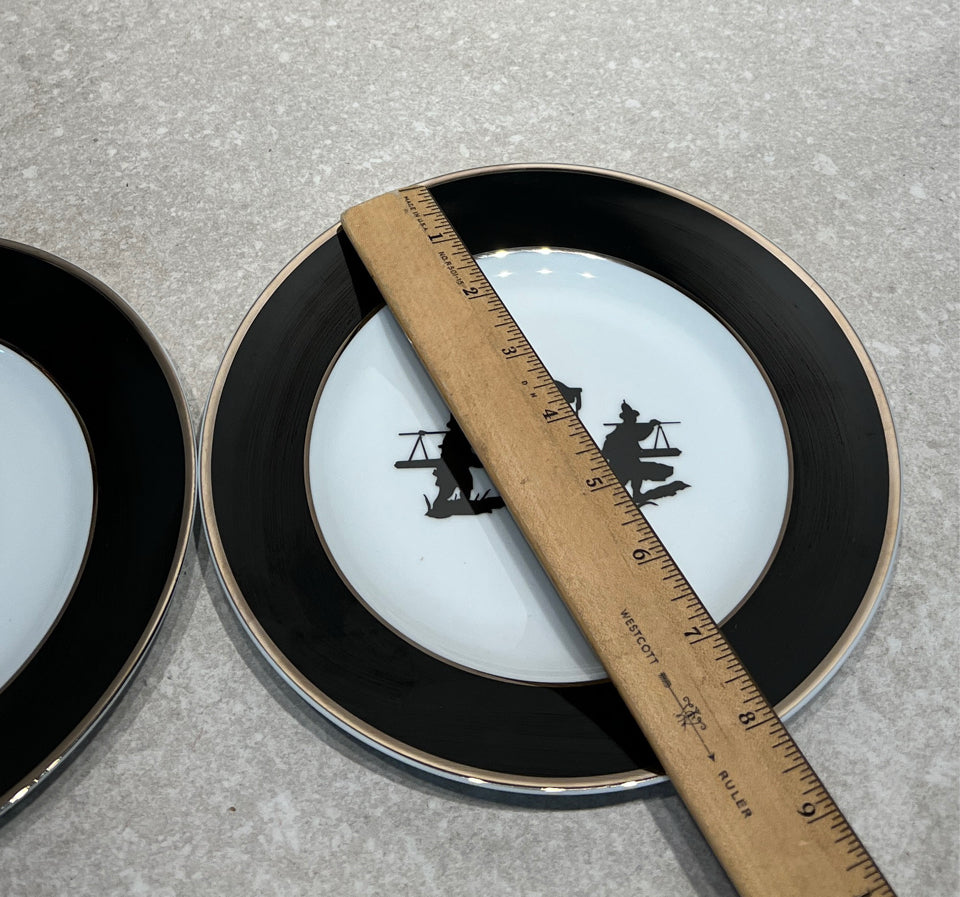 Set of 2 Williams Sonoma Plates