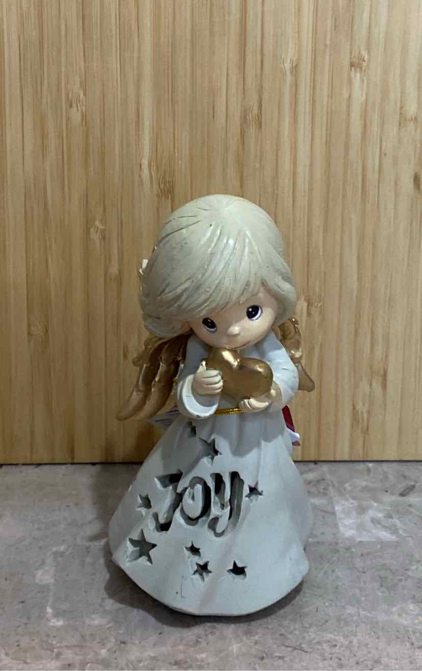 Preious Moments Figurine
