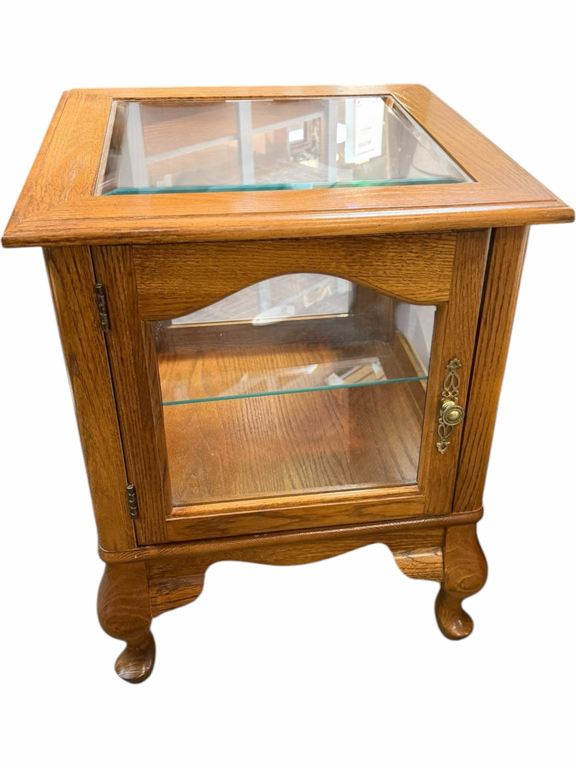 Curio Table