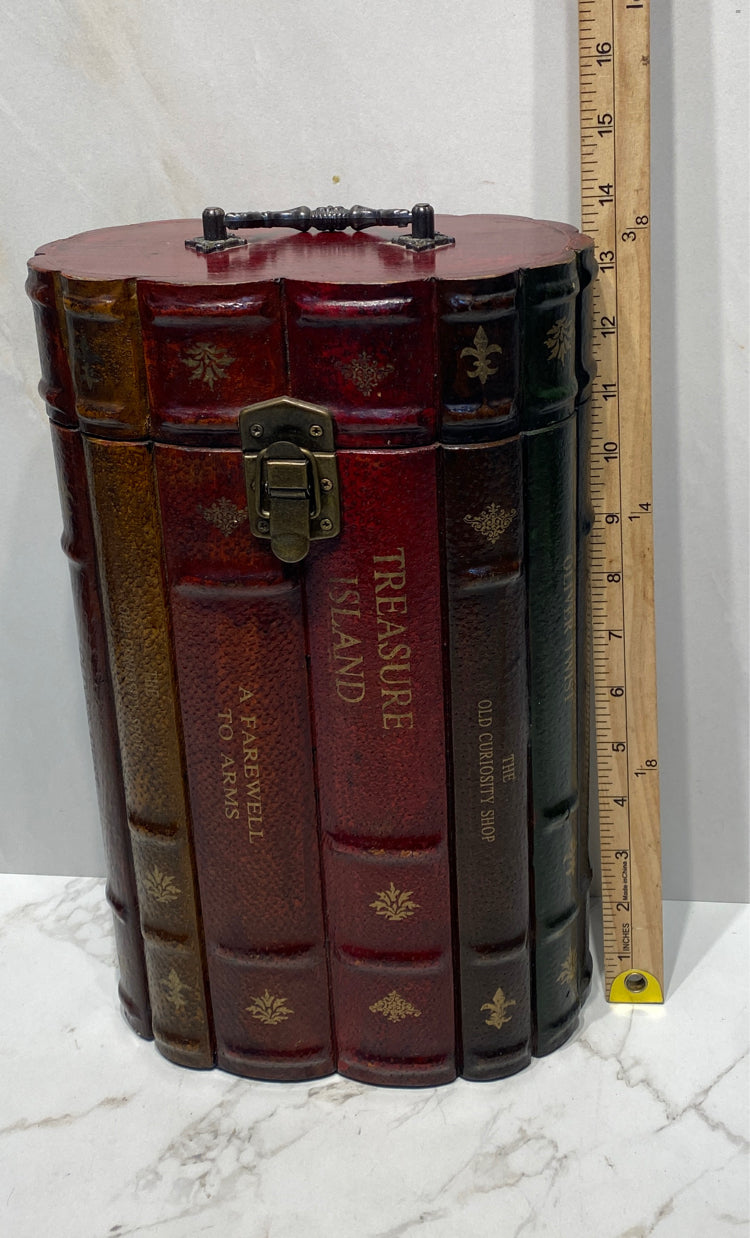 Treasure Island Covered Box