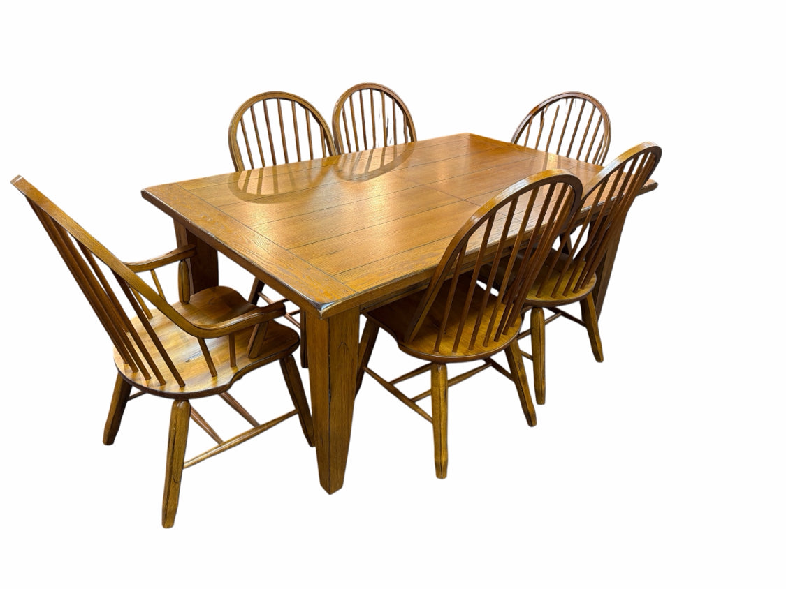 Table And 6 Chairs with 2 Leafs