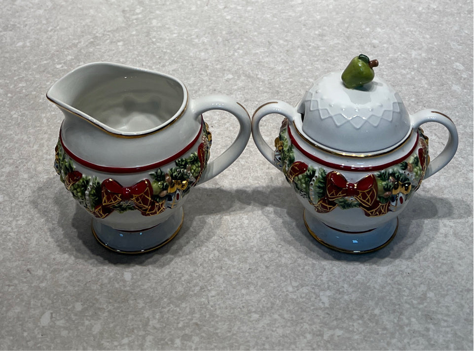 Waterfod Holiday Heirlooms Sugar and Creamer