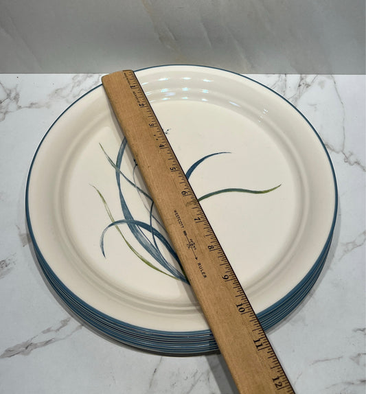 Set of 8 Corelle Dinner Plates