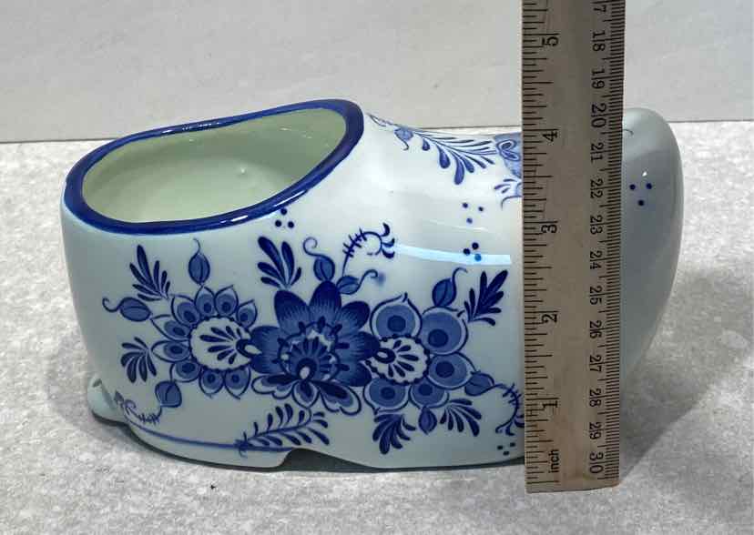 Delft Shoe