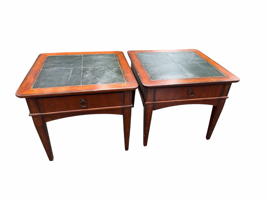 Set of 2 End Tables
