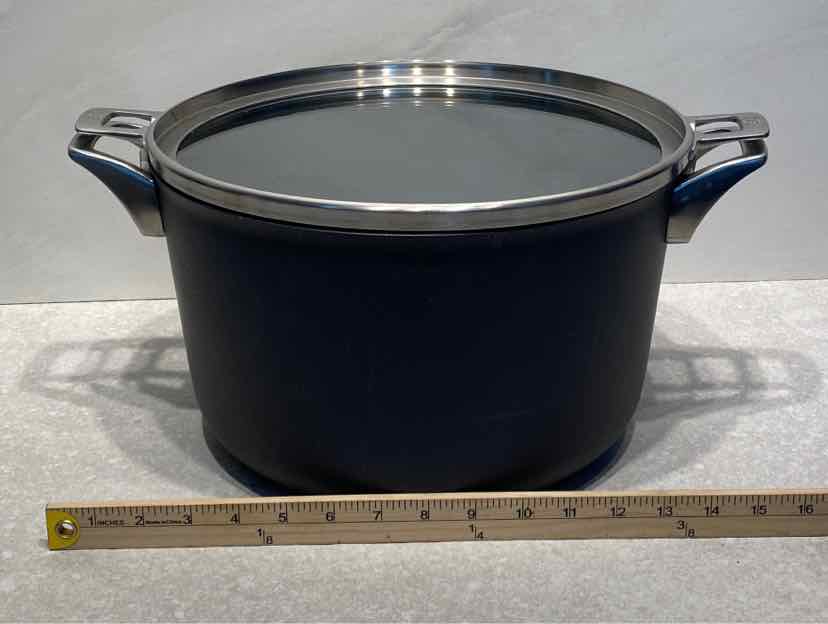 Calphalon Stock Pot with Cover Retail $229