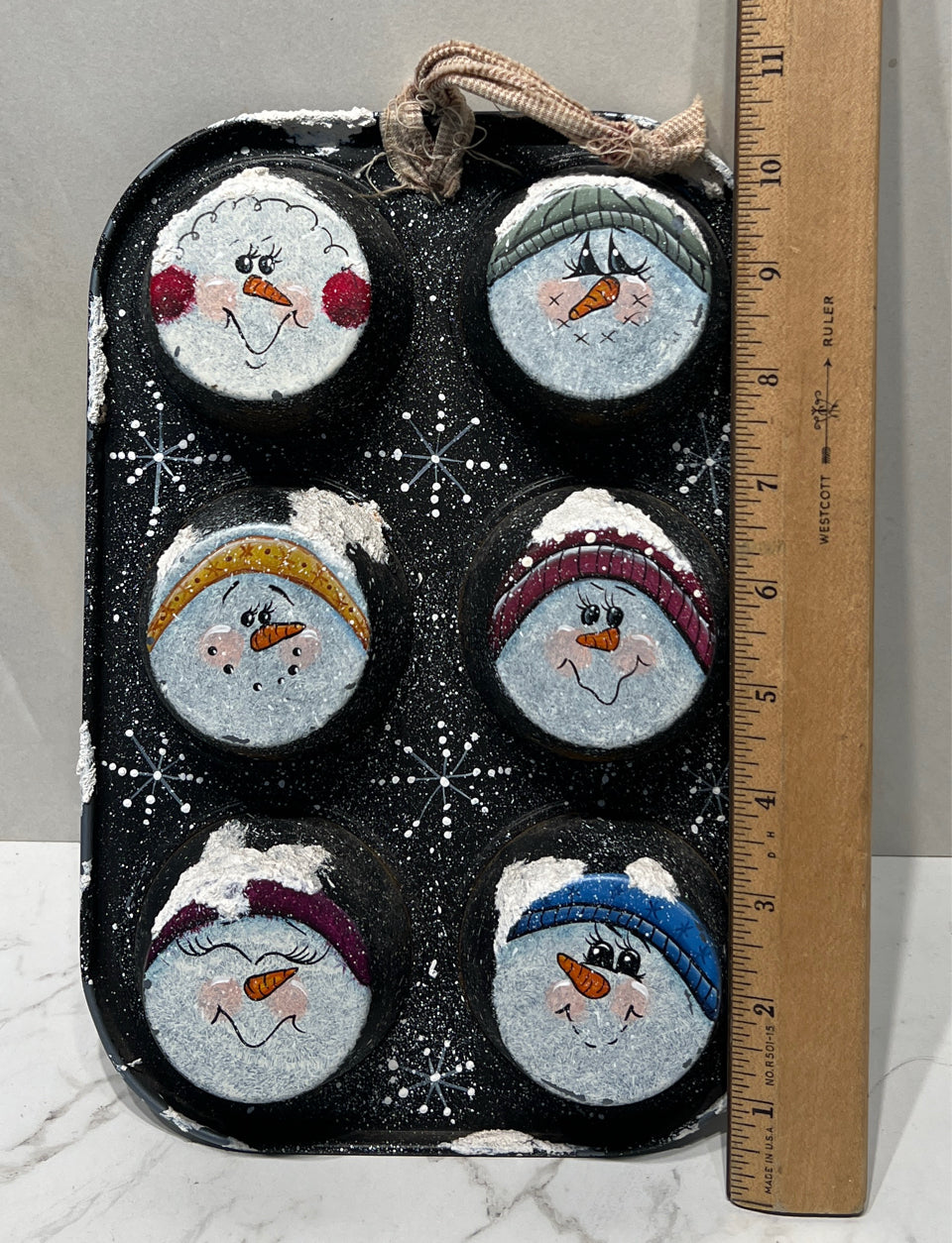 Decorative Snowman Muffin Pan