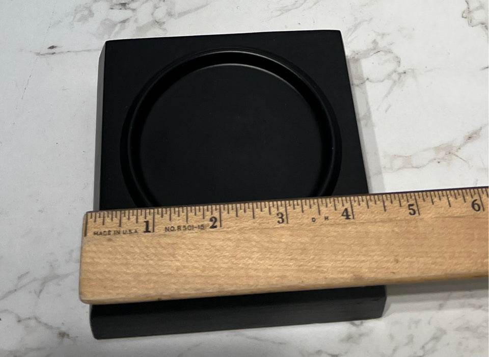 Pillar Plate