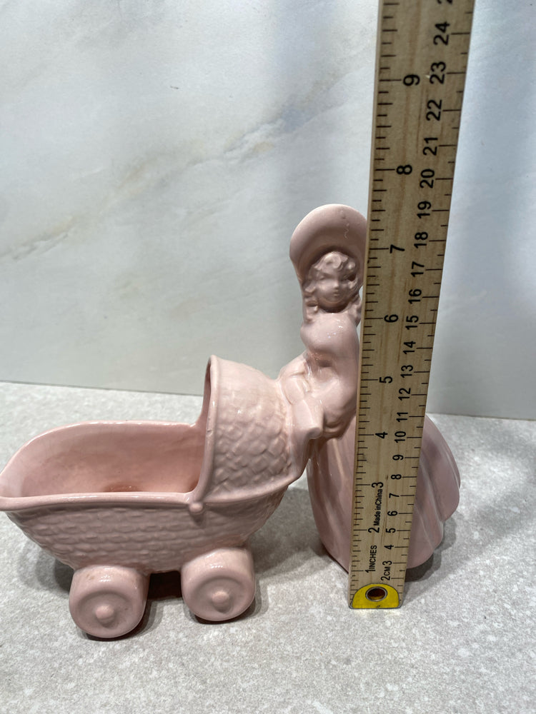 Haeger Carriage Planter