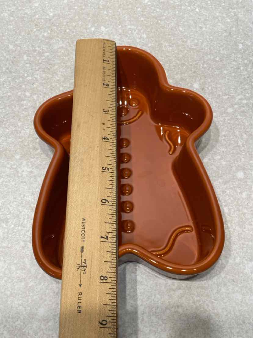 Chantal Gingerbread Dish