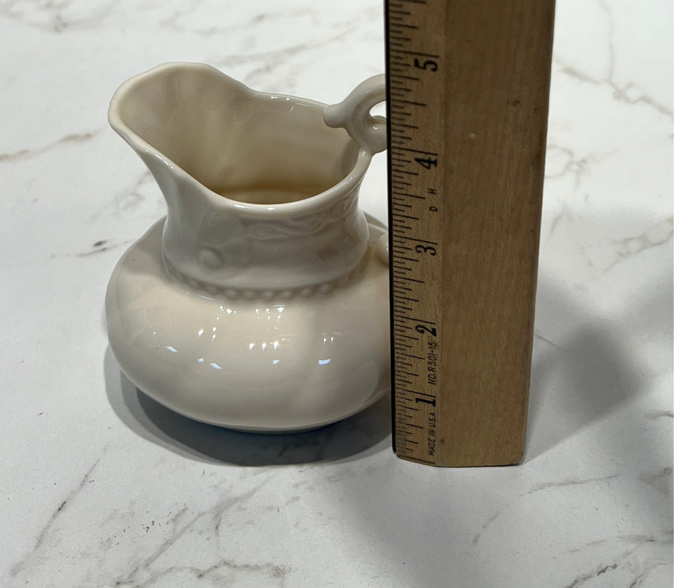 Lenox Creamer