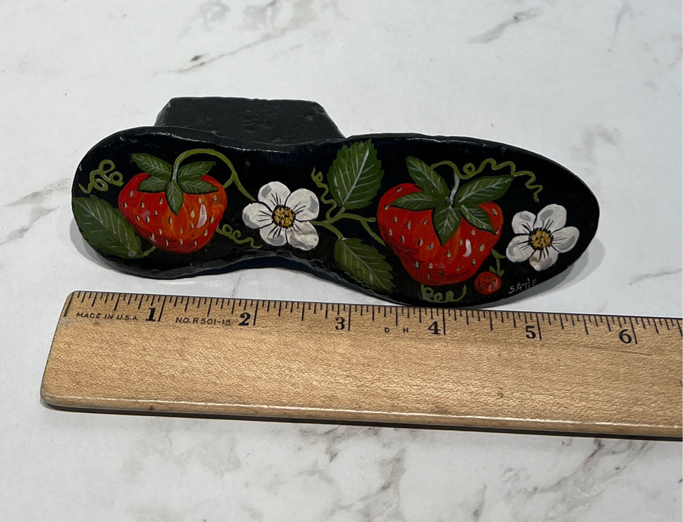 Strawberry Decor